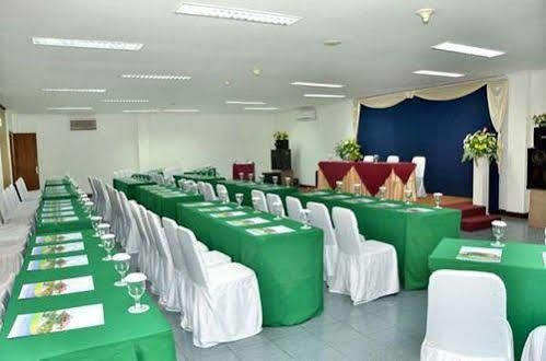 Bahari Inn Tegal Екстер'єр фото